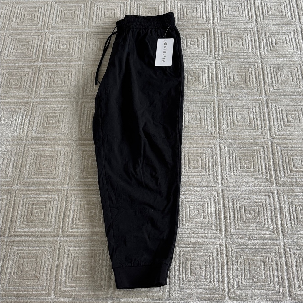 NWT Athleta Black Lightweight Drawstring Joggers - Picture 3 of 3